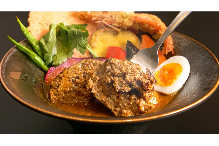 ▲奥芝商店「宗谷黒牛100%おくしバーグカレー」(1,780円)