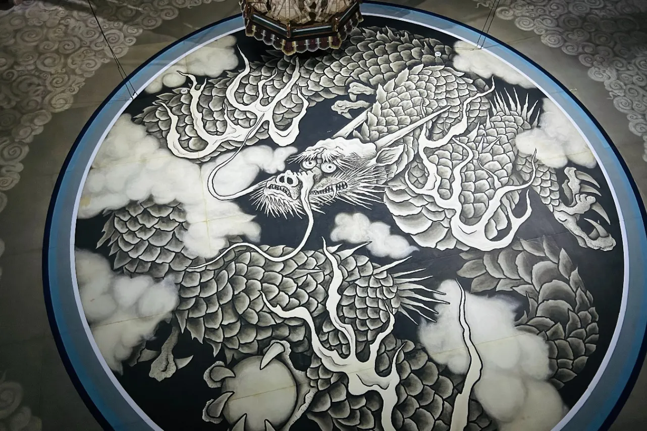 ▲法堂内「雲龍図」