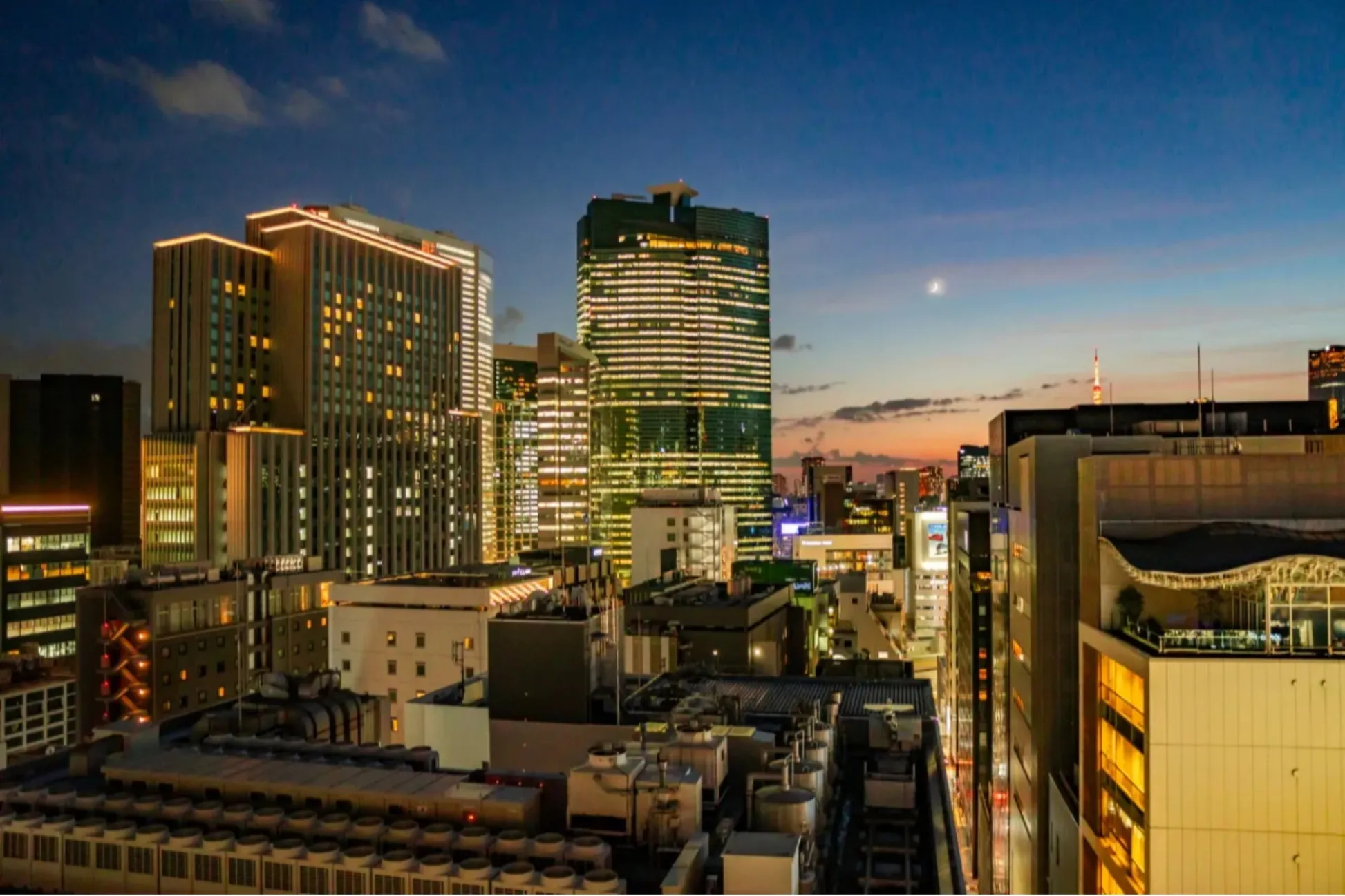銀座の夜景スポット6選！デートで立ち寄りたい屋上庭園など