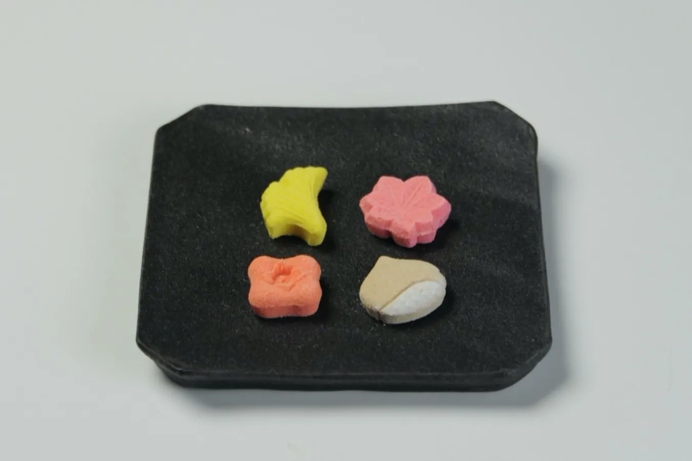 ▲「季節のお干菓子」