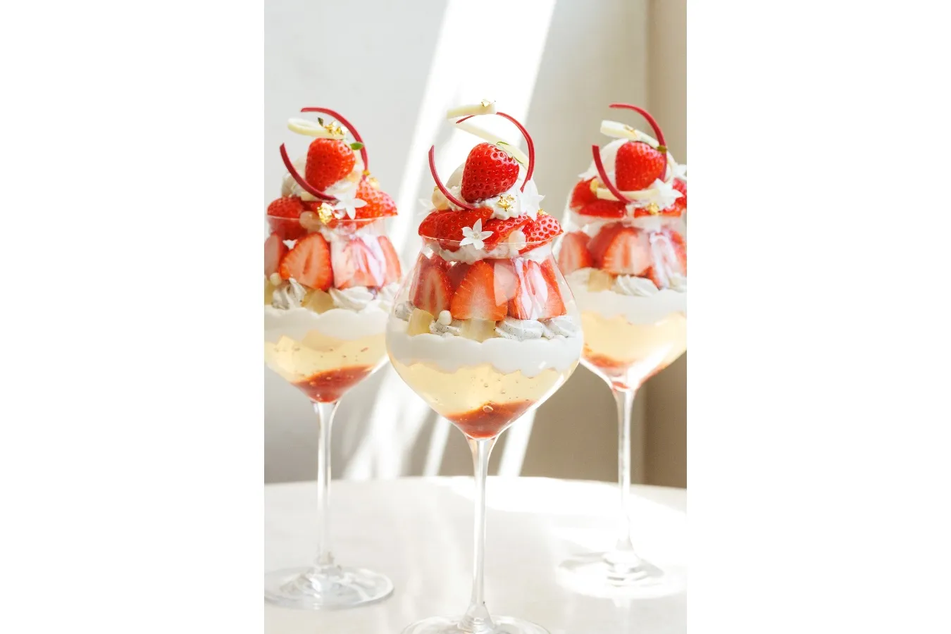 ▲「香る夏いちごパフェ」