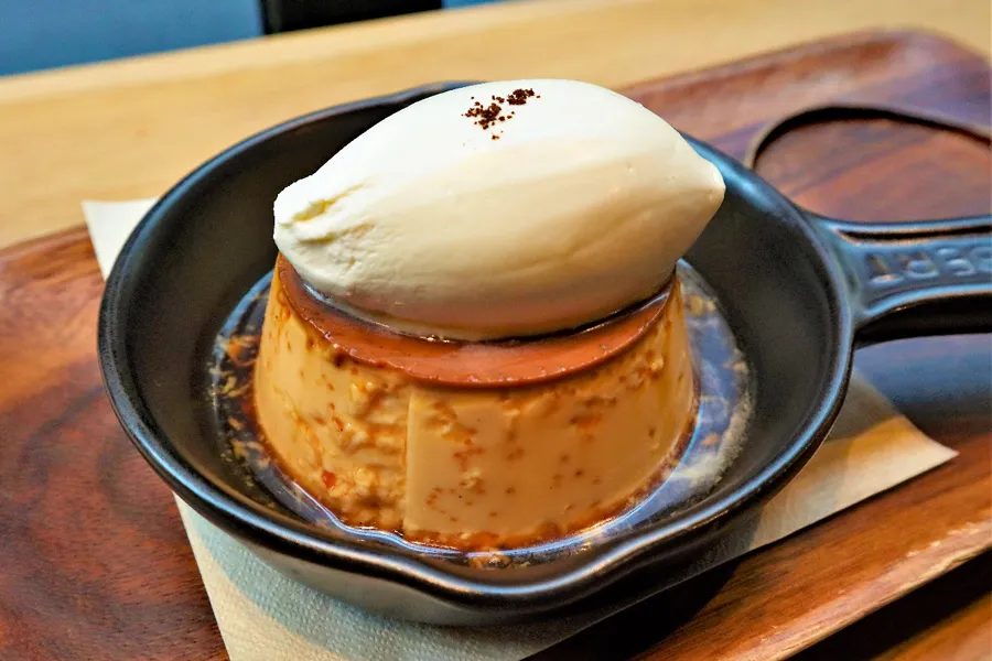 神保町の人気カフェ「ディゾン」の固めプリンを食べてきた_1285857
