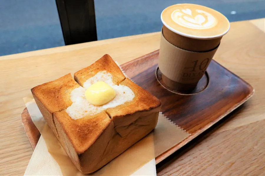 神保町の人気カフェ「ディゾン」の固めプリンを食べてきた_1285869