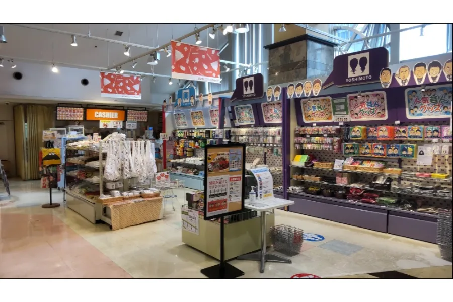 新宿駅直結で笑いの殿堂へ！「ルミネtheよしもと」で大笑いできる時間を満喫_103593