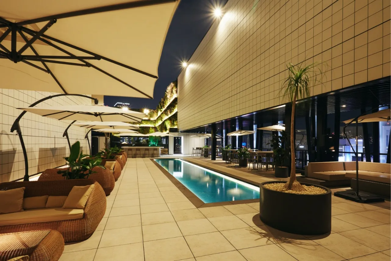 ▲The Lounge（夜）