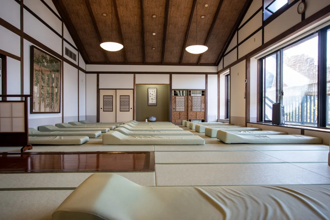 ▲岩盤浴を利用した人のみ使える仮眠処「春の間」