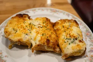 イタリア人も感動した"ピザトースト発祥の店”！有楽町の老舗喫茶「珈琲館 紅鹿舎」