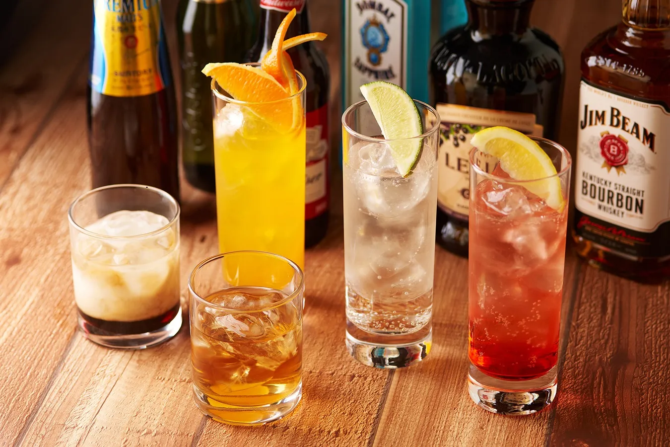 ▲アルコールはバータイムのみ提供