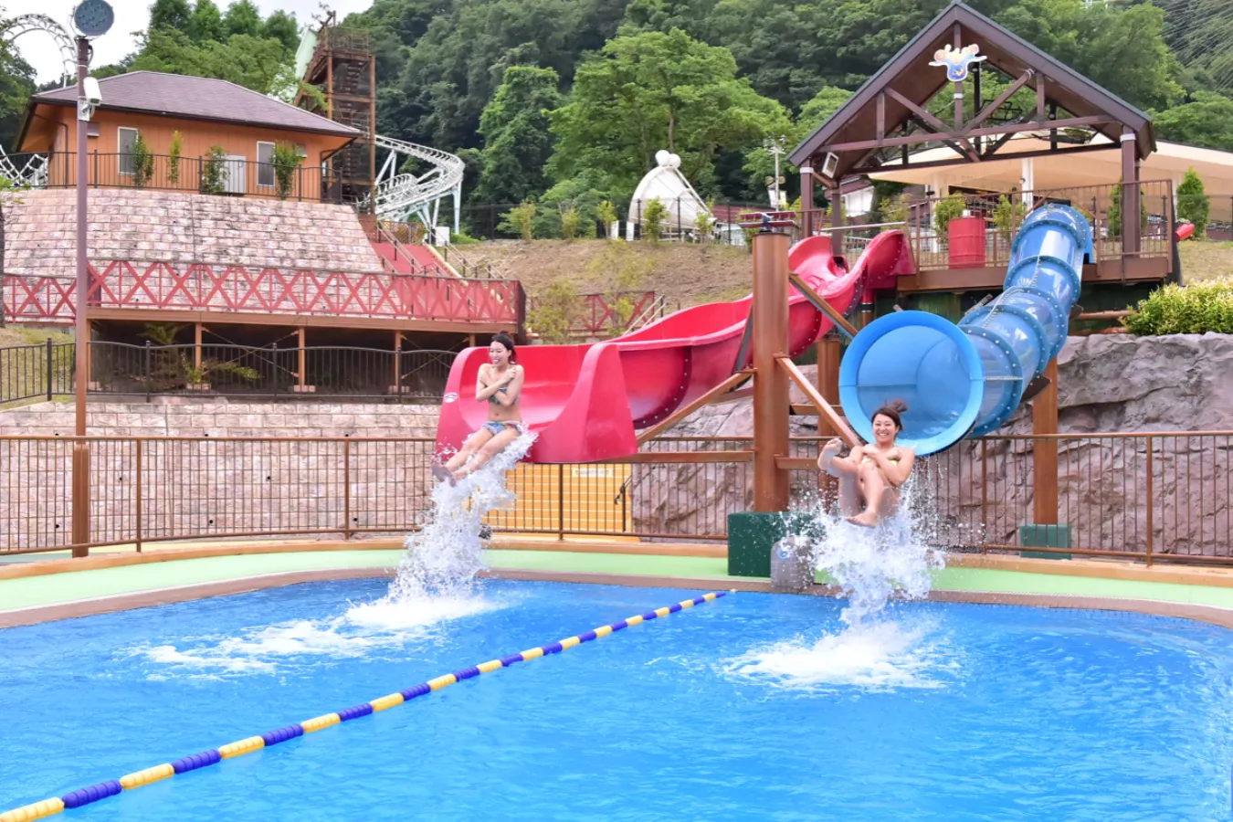 ▲新感覚！？「ドボン」と水の中へ落ちるスライダー、その名も「dobon（ドボン）」
