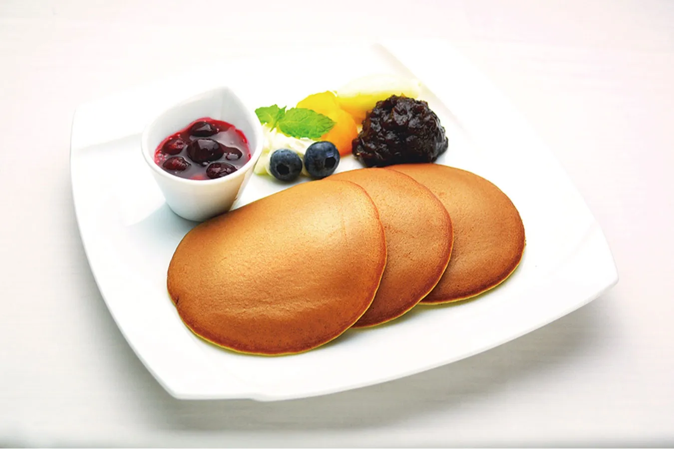 ▲「三笠パンケーキ」(1,100円)