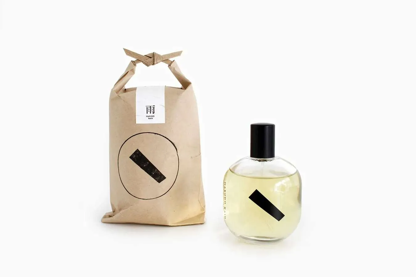 ▲ベルリンと東京を拠点に香りのデザインを行うスタジオ「AOIRO（アオイロ）」 の「HAKUDO RAIN Botanical Room Perfume」（写真提供：doinel）