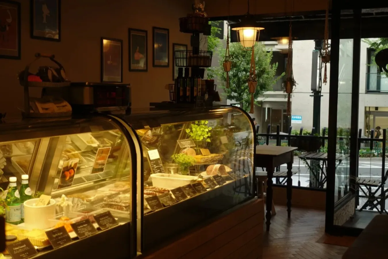 休日は外苑前で一人散歩!こだわりカフェやショップを巡る「半日コース」_1705568