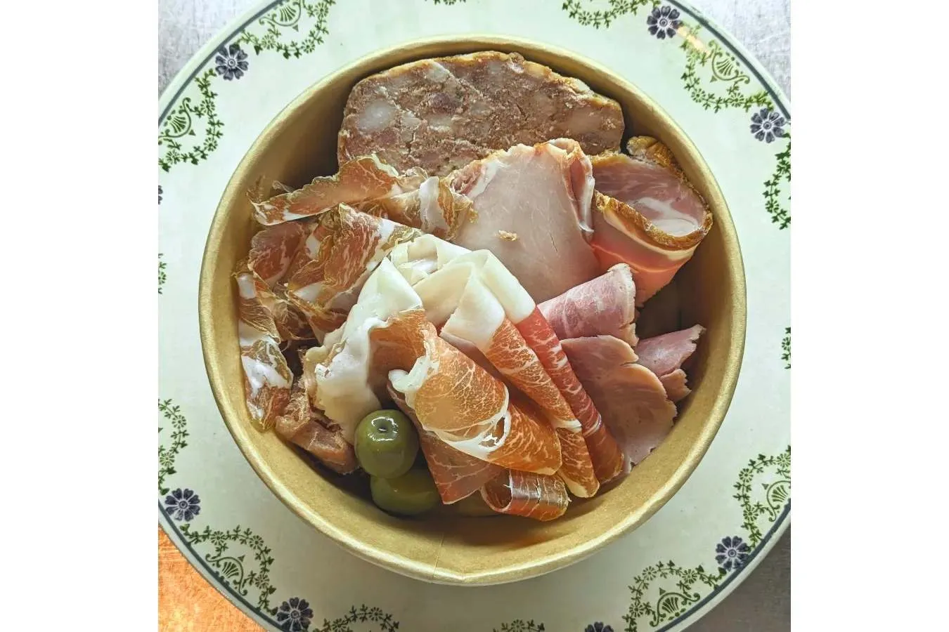 ▲「おまかせシャルキュトリ5種詰め合わせ」