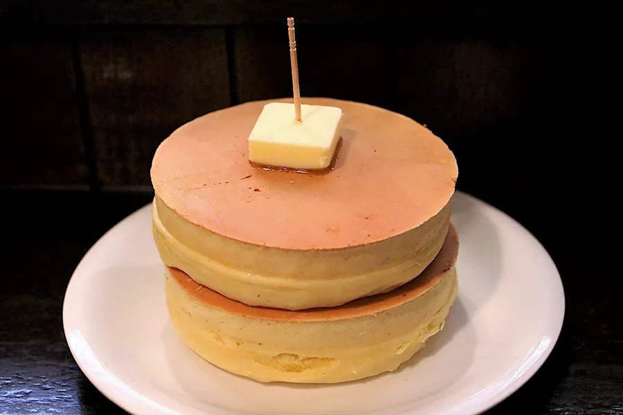 銅版で焼く極厚ホットケーキが話題！錦糸町のレトロ喫茶「ニット」へ_2108352
