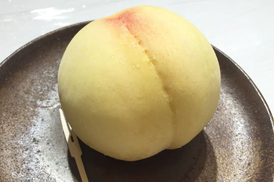 市場にめったに出回らない「桃の女王」が味わえる！岡山白桃スイーツフェアin東京[2016年]