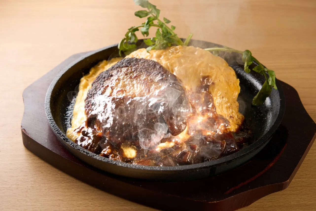 ▲「ハンバーグオムライス」