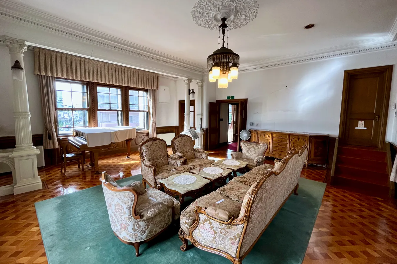 HOT，人気SALE 大正浪漫漂う モダンレトロなシャンデリア / 和風 洋館