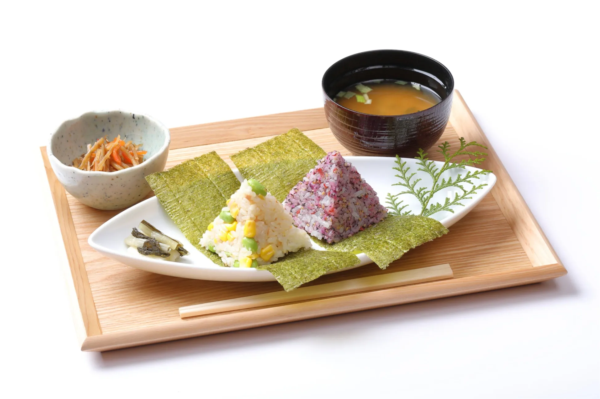 長瀞・宝登山山頂に新たなレストハウス「SUSABINOキッチン」オープン