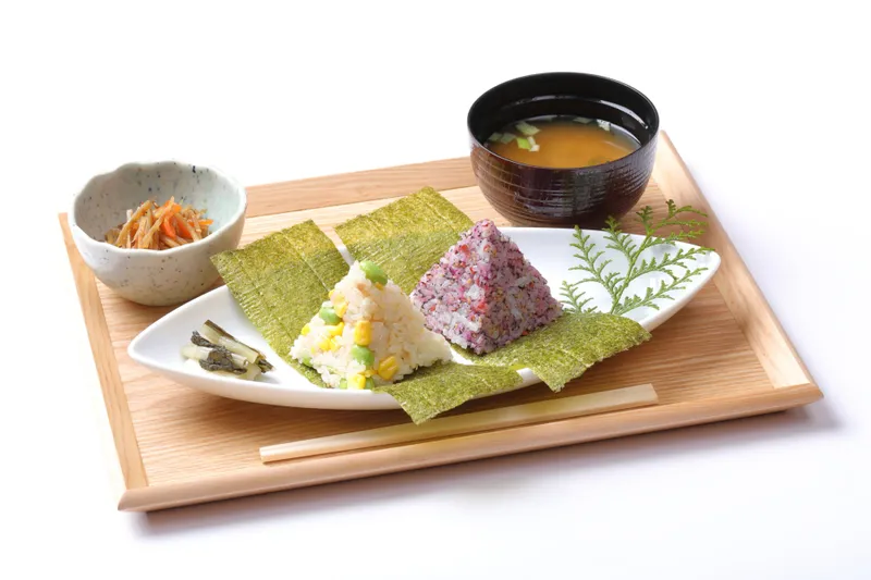 長瀞・宝登山山頂に新たなレストハウス「SUSABINOキッチン」オープン