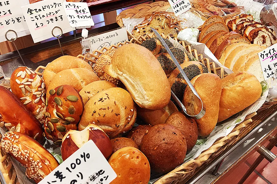 【おかわり自由】焼きたてパン食べ放題の東京ランチ6選
