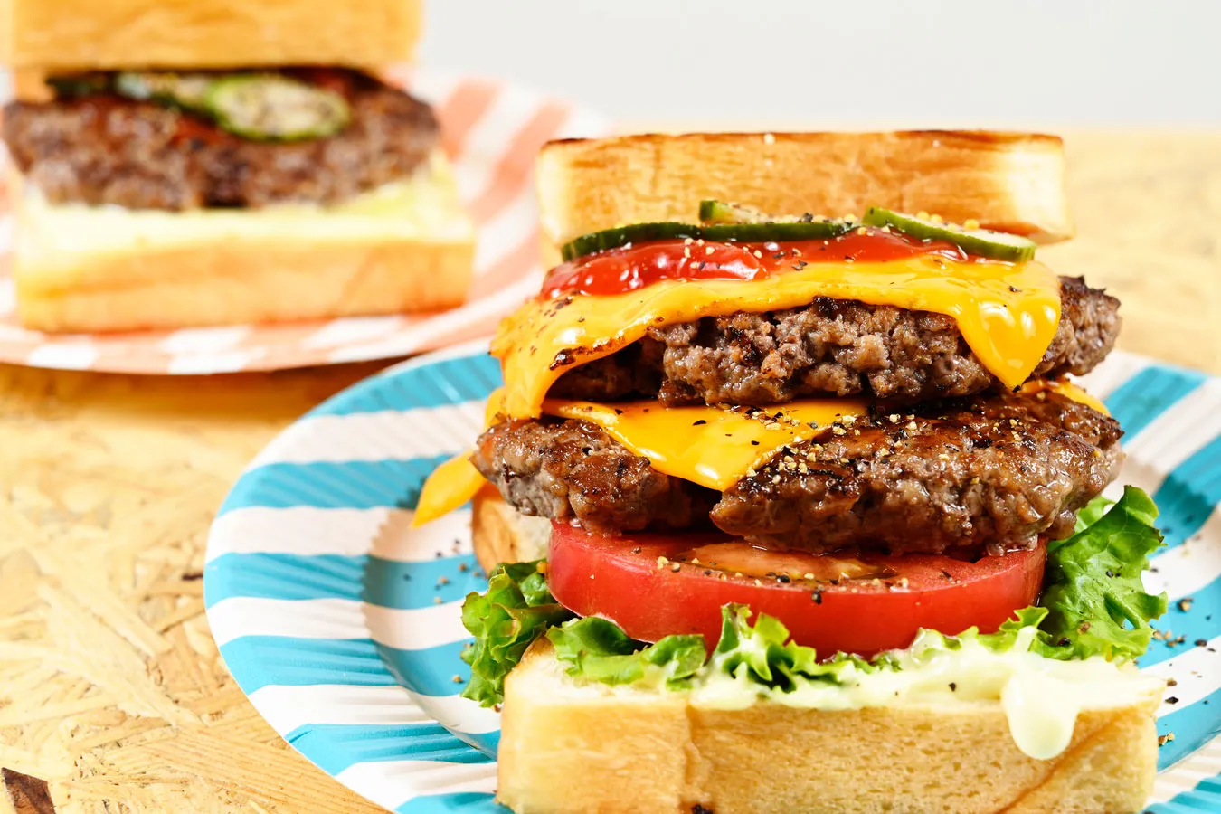 ド迫力「四角いハンバーガー」がSNSで話題！「JB’s TOKYO」の新店舗が渋谷にオープン