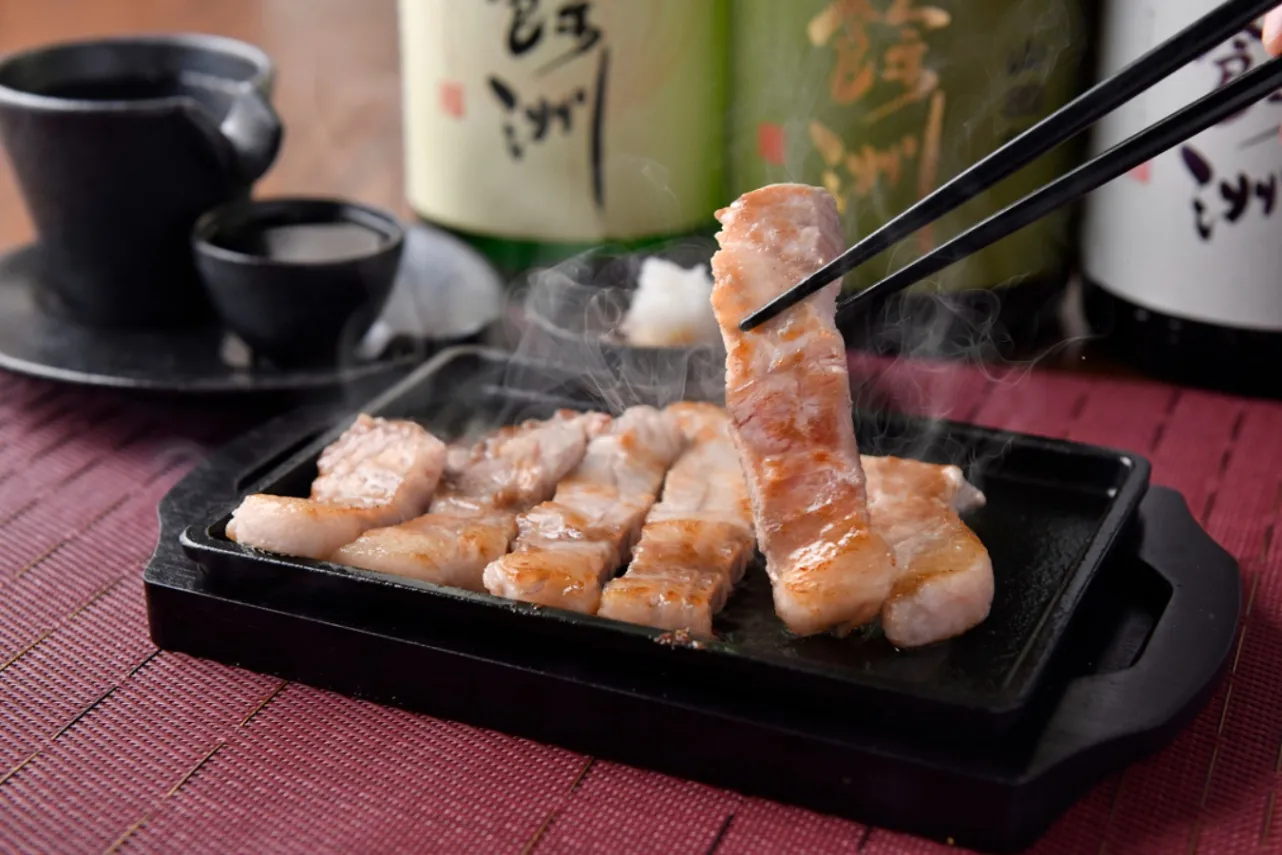 ▲「長崎芳寿豚の鉄板焼き〈ロース〉」