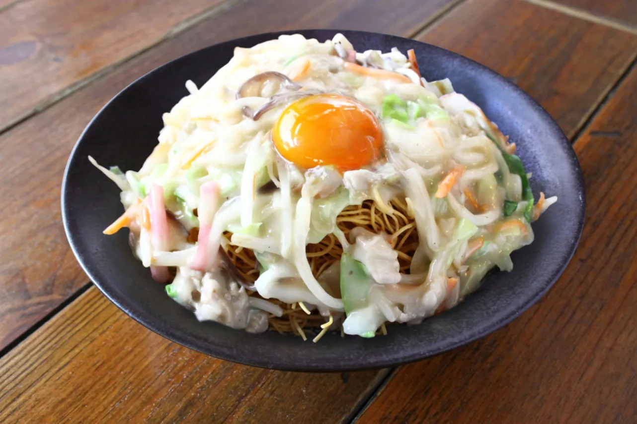 ▲「月見クリスピーちゃんぽん（皿うどん）」