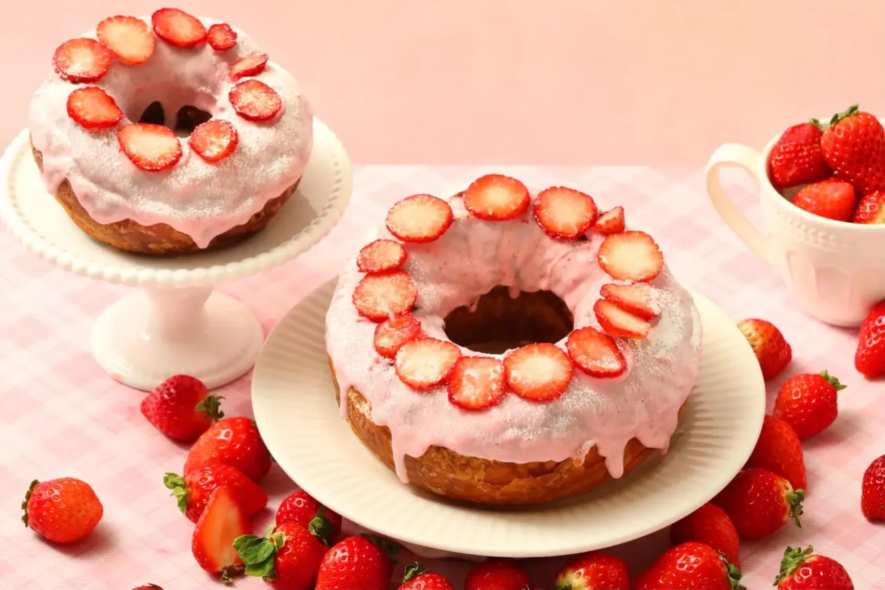 ▲「贅沢生いちごのチョコリング」