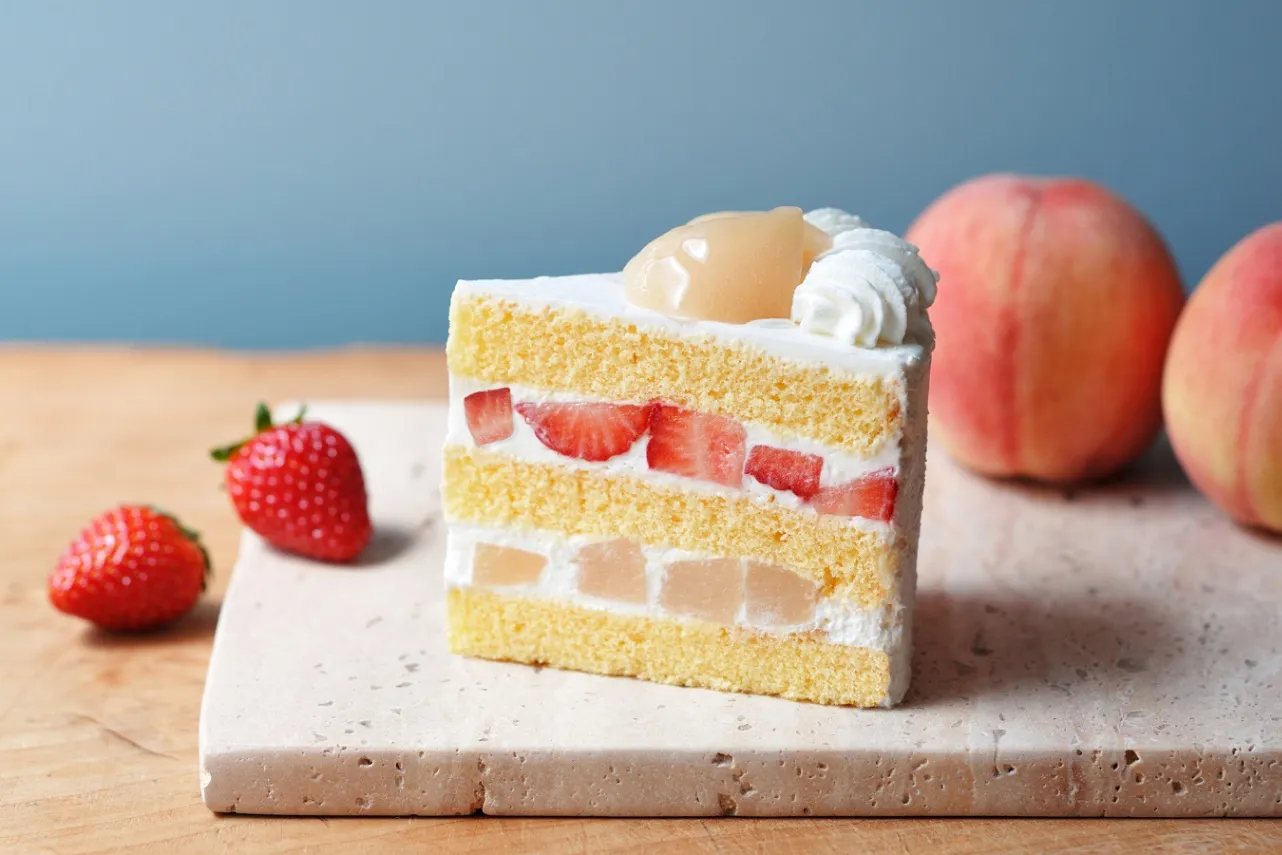 ▲「白桃といちごのショートケーキ」