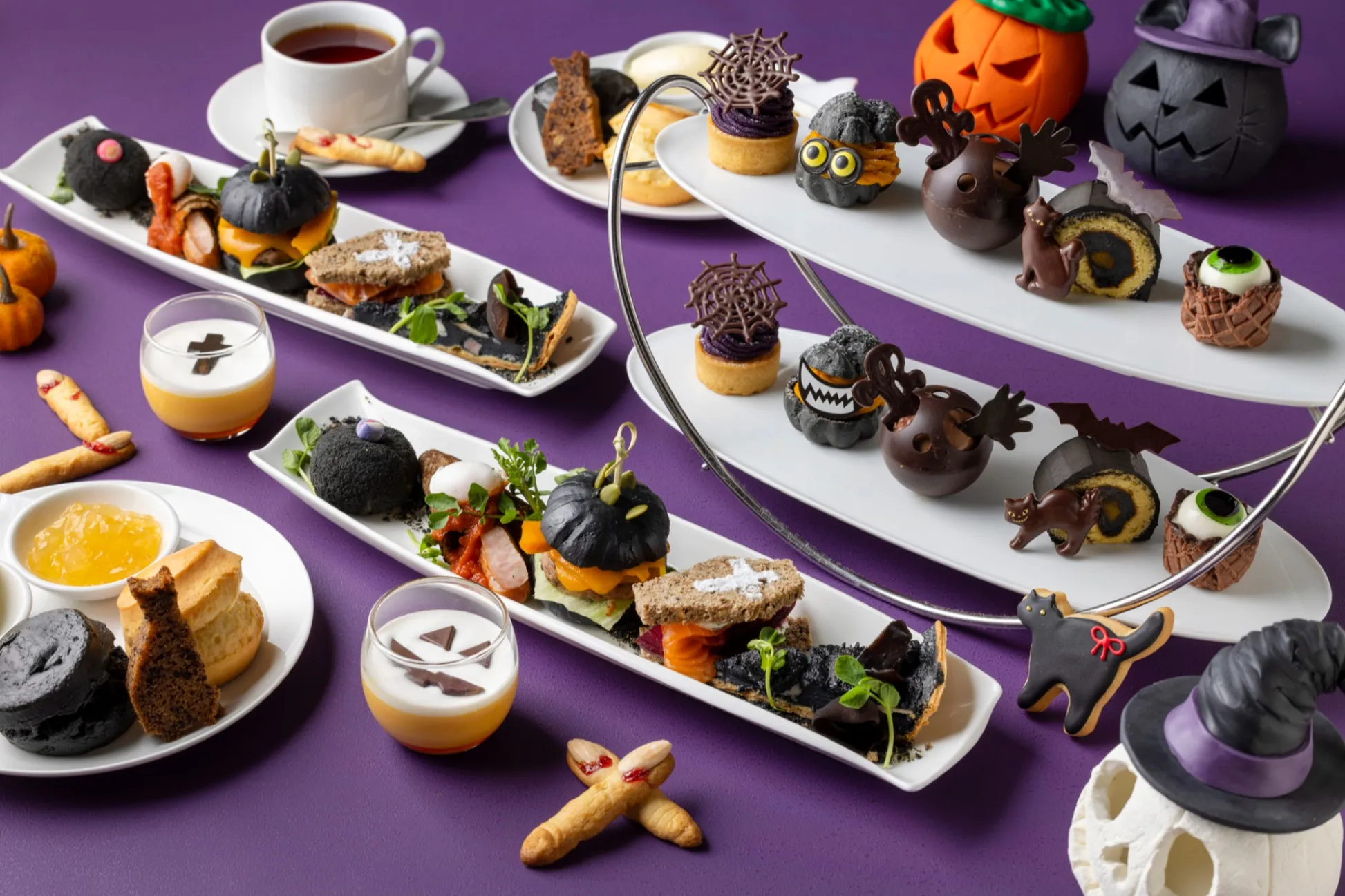 【グランド ハイアット 東京】“黒”テーマの「ハロウィンアフタヌーンティー」が登場