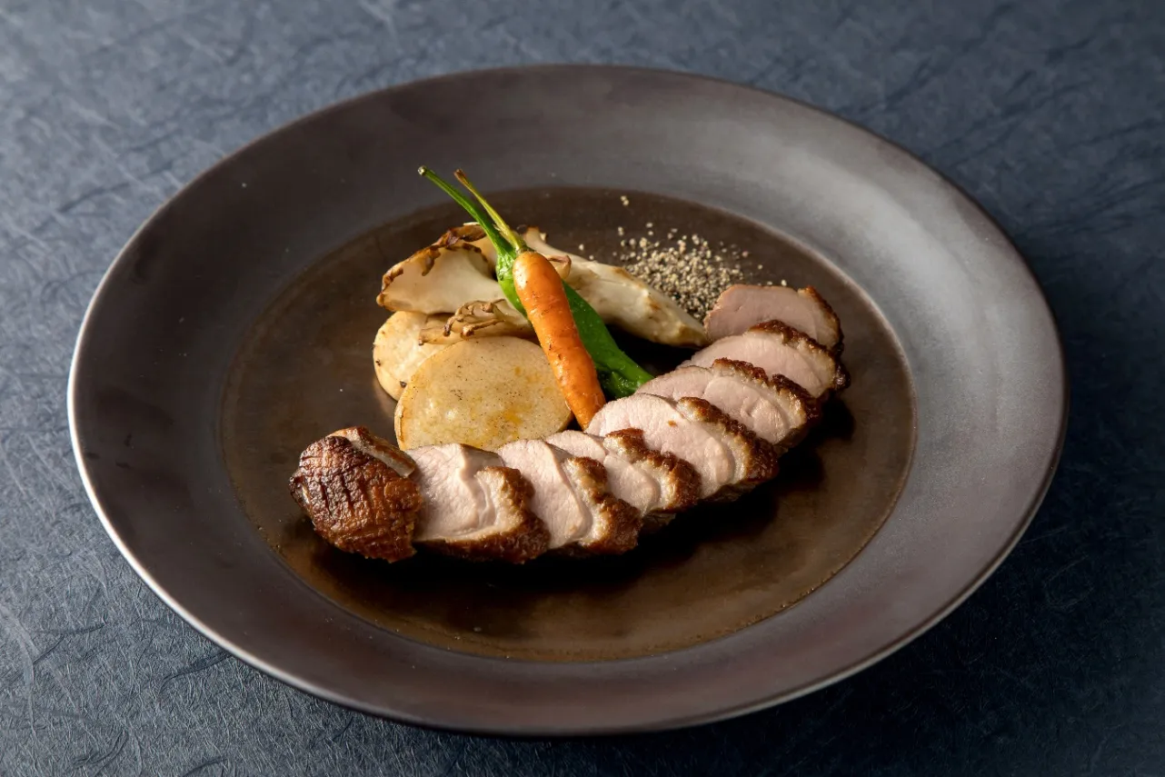 ▲「燻製鴨肉の炭火焼き」