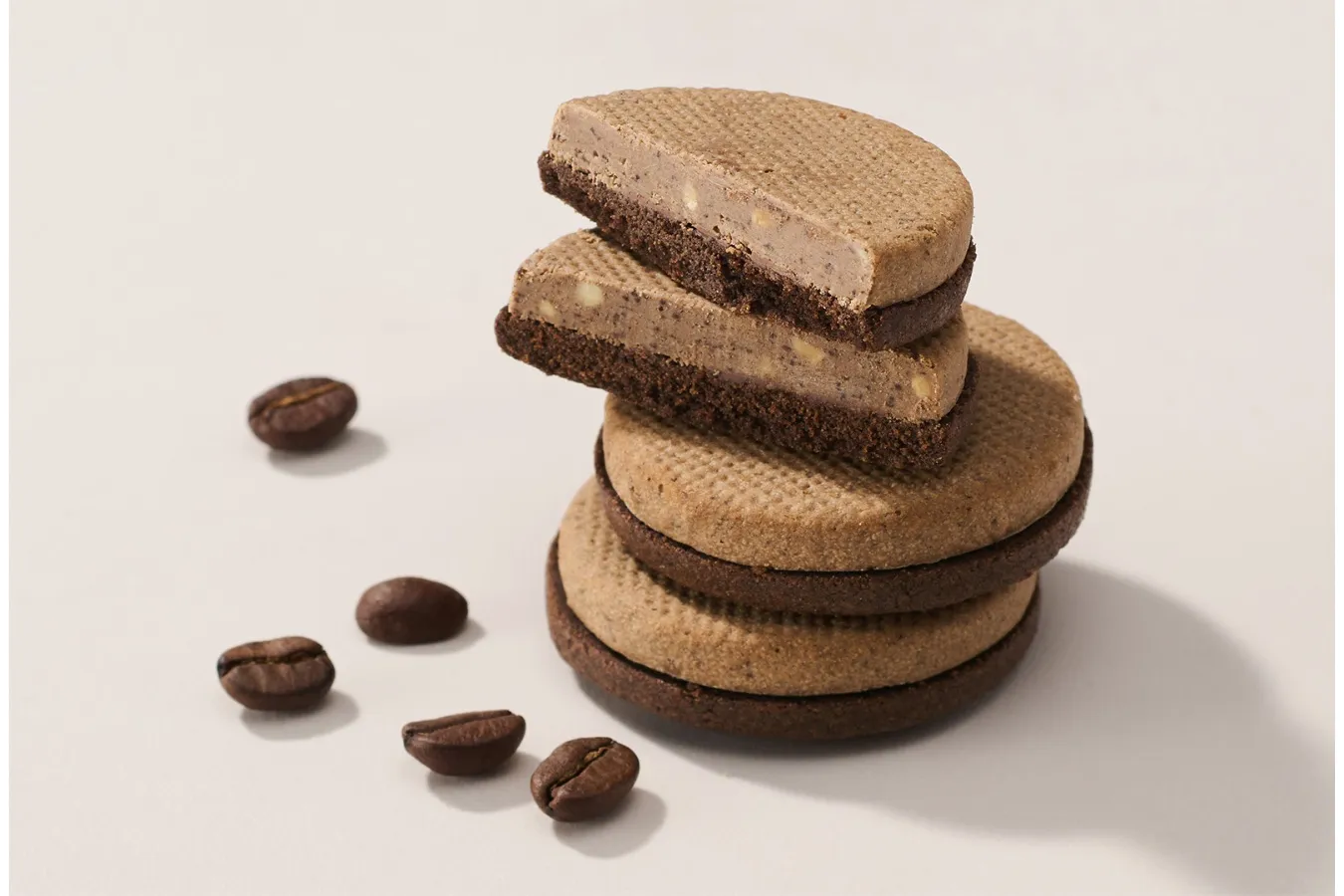 ▲「カフェラテ ベイクドチョコクッキー 5個入」