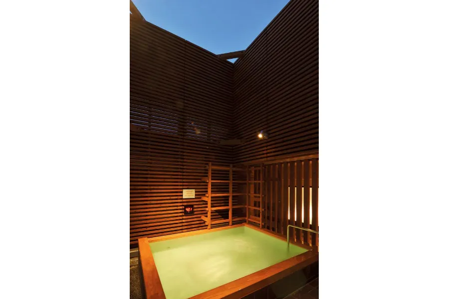 中目黒に“露天風呂”!?穴場な銭湯「光明泉」で、夜空を見上げてひとっ風呂が気持ちいい♪_3166782