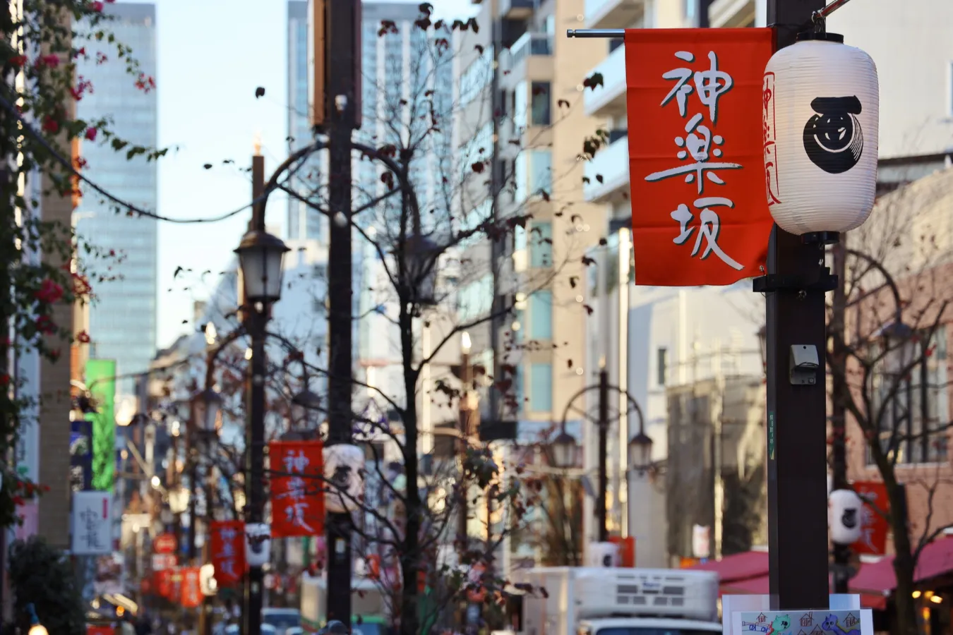石畳の裏路地や隠れ家店も！神楽坂デートにオススメな「半日散歩コース」_1703459