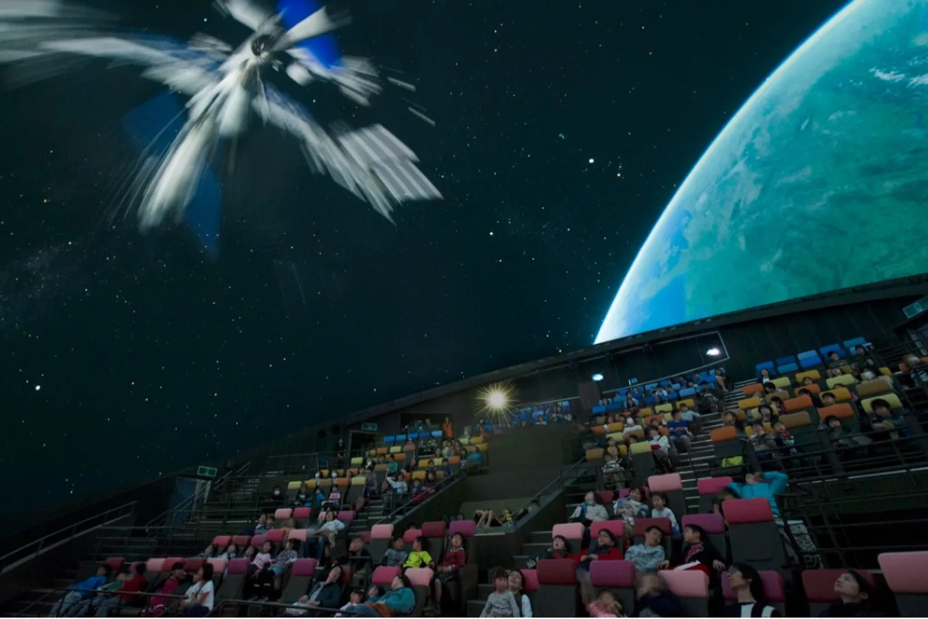 【関東】プラネタリウムデート15選！大人カップルにおすすめのスポットを紹介_2804260