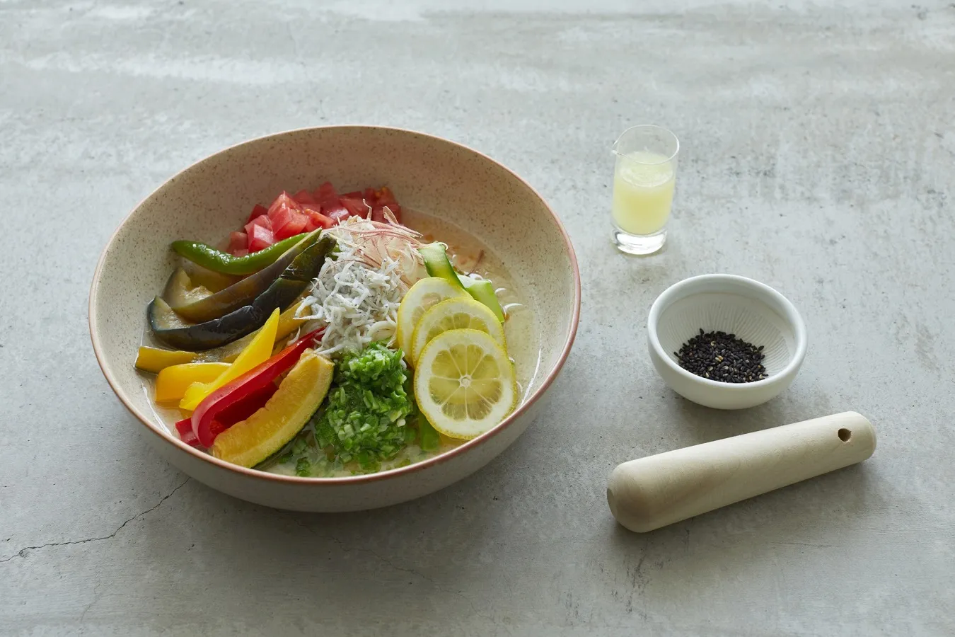 ▲「発酵レモンごま油と小豆島そうめん」（1,200円）