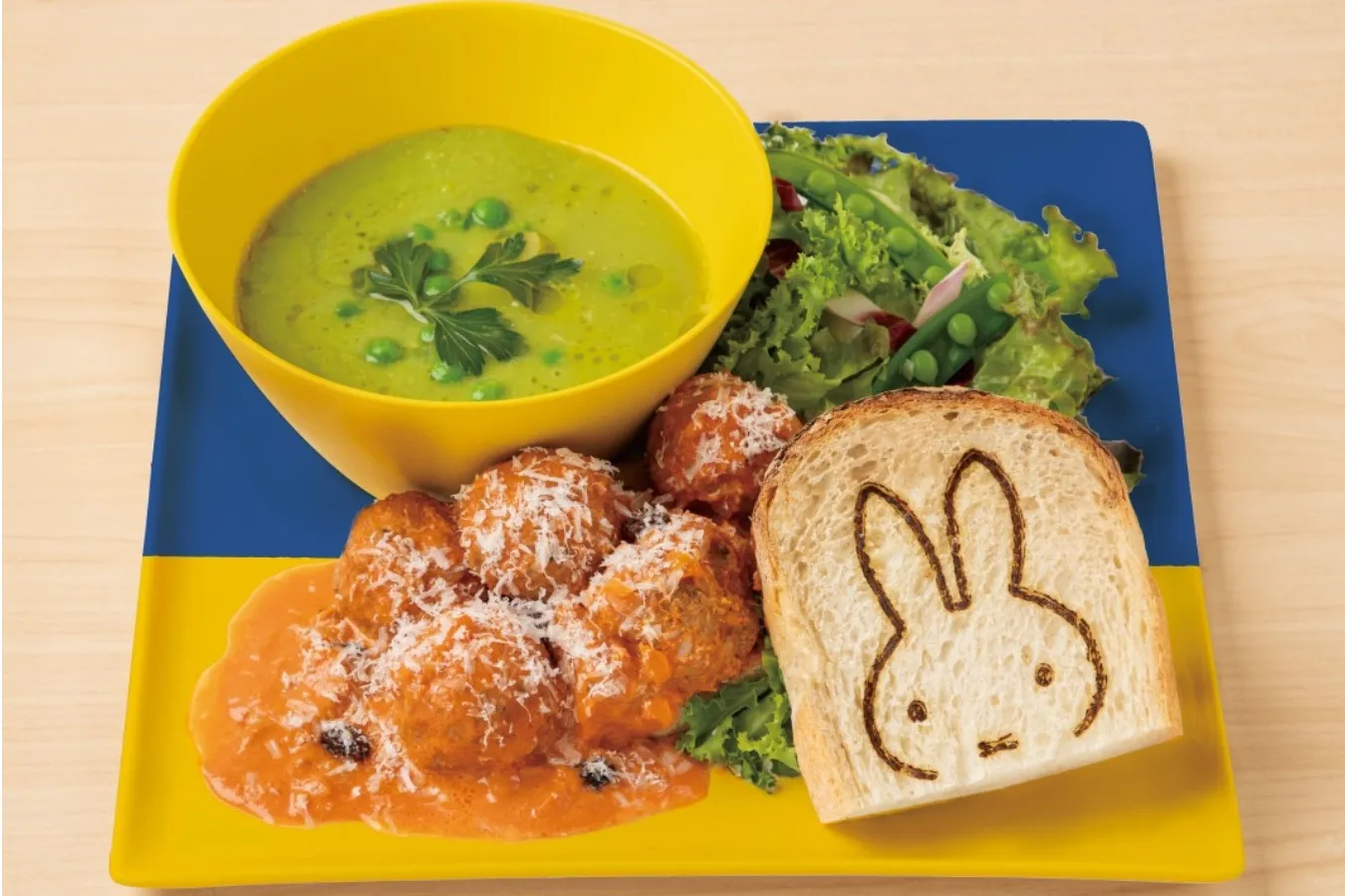 ▲「ミートボール トマト煮プレート」（1,990円）　Illustrations Dick Bruna Ⓒ copyright Mercis bv,1953-2023　www.miffy.com　※画像はイメージ