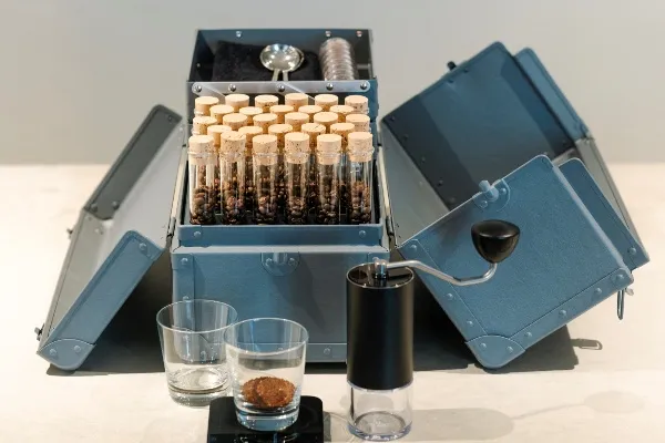 自分だけの究極のコーヒーが作れる「オガワコーヒーラボラトリー」、麻布台にオープン