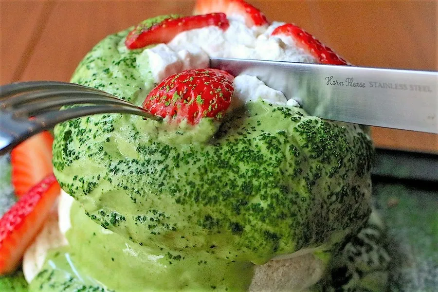 ふわっっふわの「米粉パンケーキ」が夢心地！極上の抹茶スイーツを銀座で食べてきた