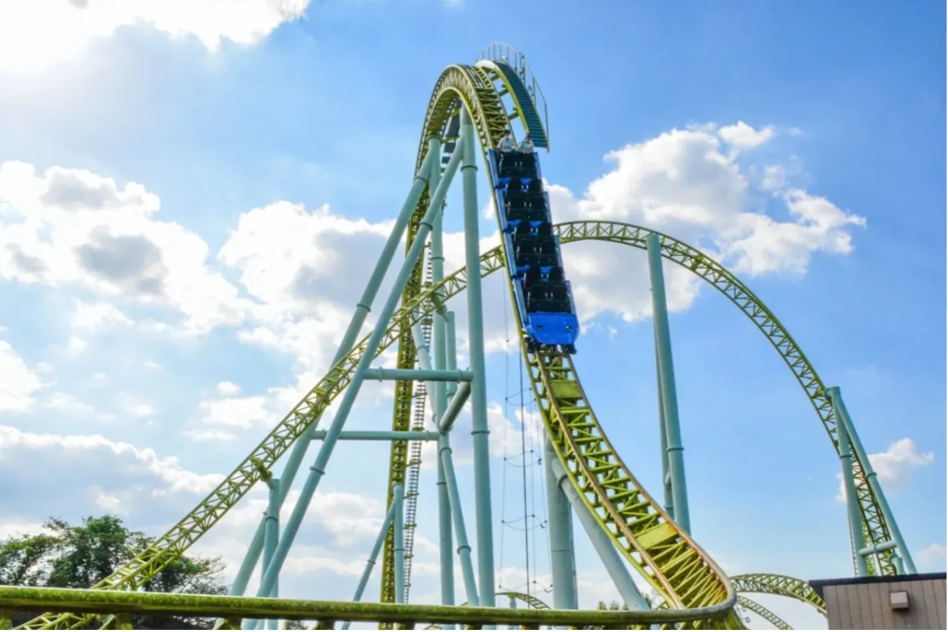 ▲水上滑空コースター「カワセミ」