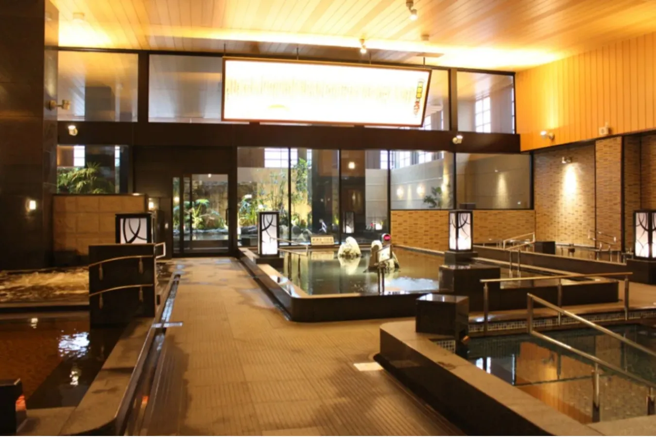 ▲写真提供：竜泉寺の湯