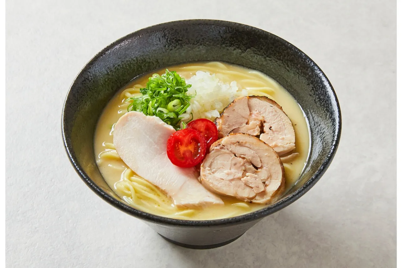 ▲「鶏白湯ラーメン（塩）」