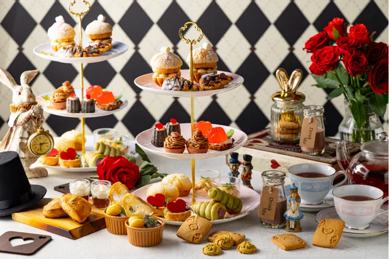 “不思議の国のアリス”がテーマ！パン主役のアフタヌーンティーが「ヒルトン東京」で