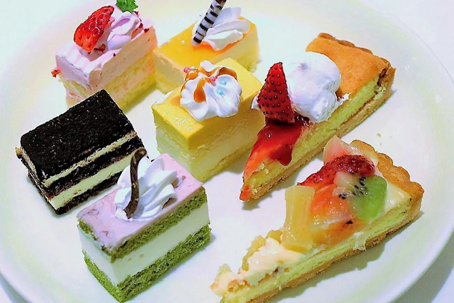 神コスパ！1,890円でタルトやケーキが食べ放題