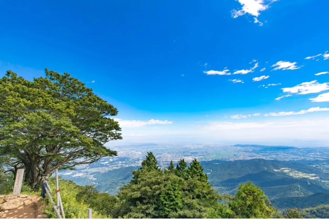 ▲大山山頂からの眺め