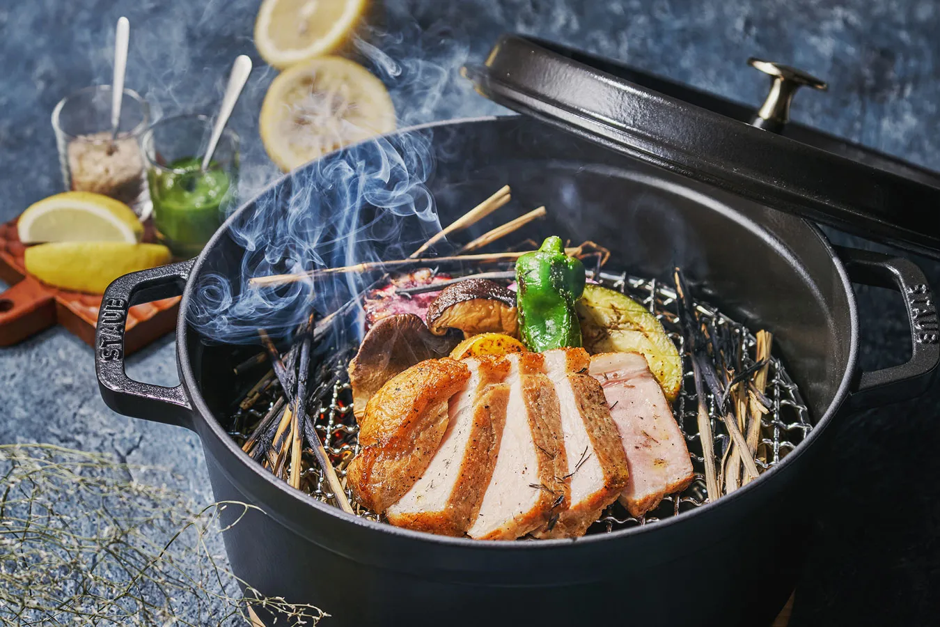 ▲「銘柄豚ロースの藁焼き」（2,530円）