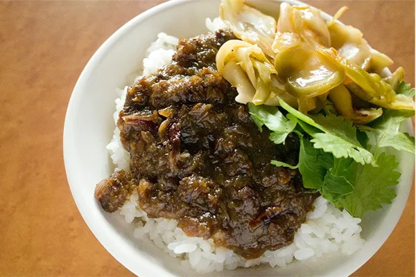 東京にいながら味わえる台湾屋台のソウルフード「ルーロー飯」4選
