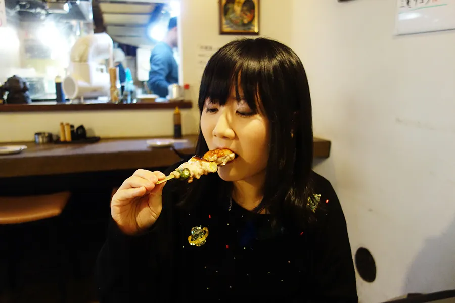焼き鳥の「串外し文化」に一石を投じた店主に会いに、一人で焼き鳥を食べに行ってきた