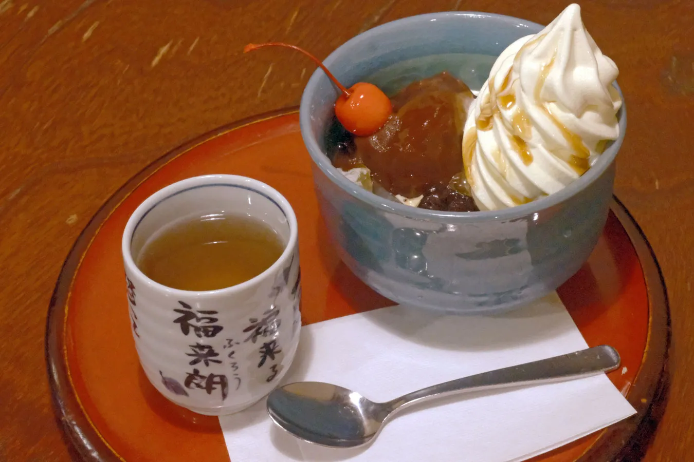 ▲「クリームあんみつ」（900円）