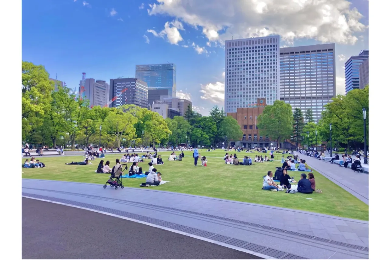 ▲日比谷公園　芝庭広場